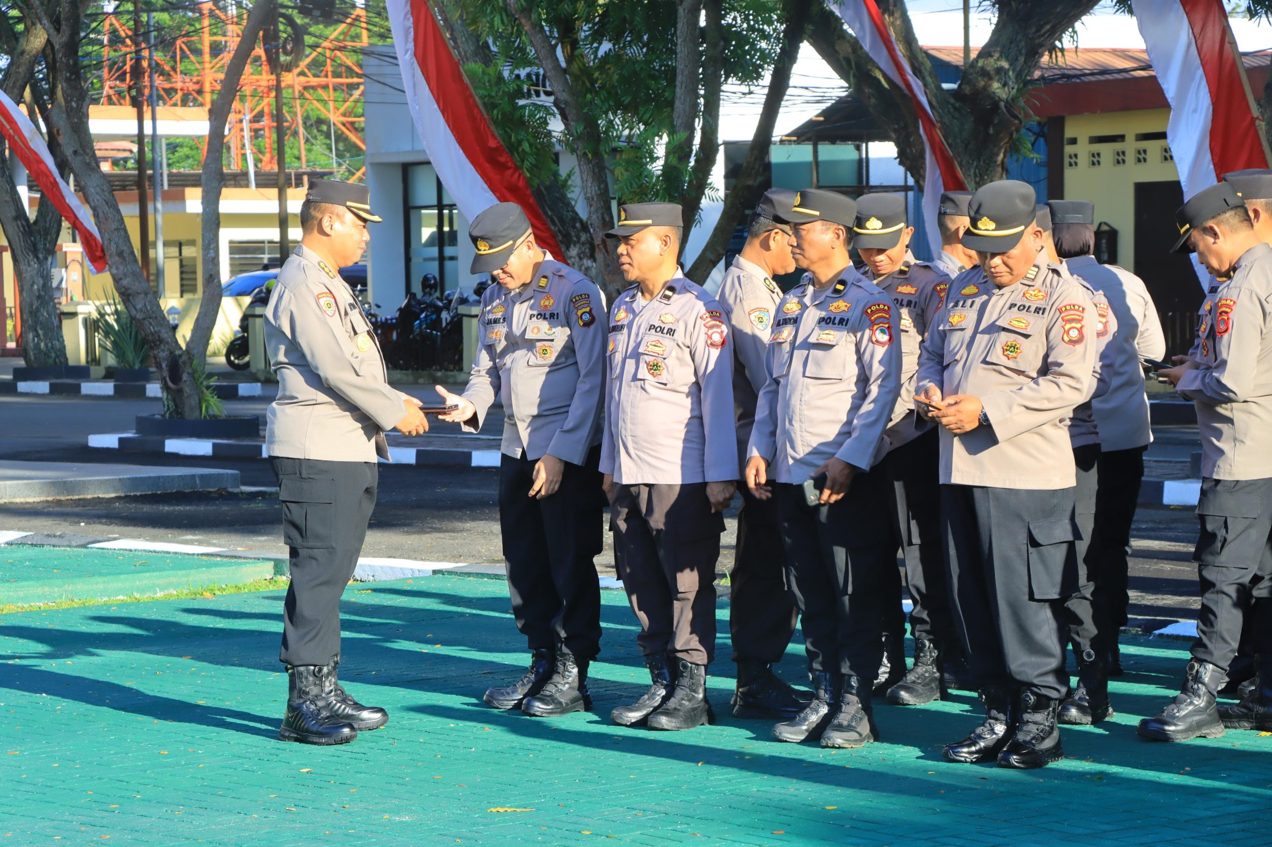 Cegah Judi Online, Wakapolda Gorontalo Pimpin Langsung Pemeriksaan Handphone Personel