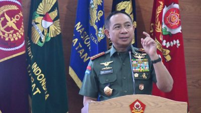 Panglima TNI Berikan Kuliah Umum kepada 111 Pasis Sesko TNI dan Resmikan Lapangan Olahraga Sesko TNI