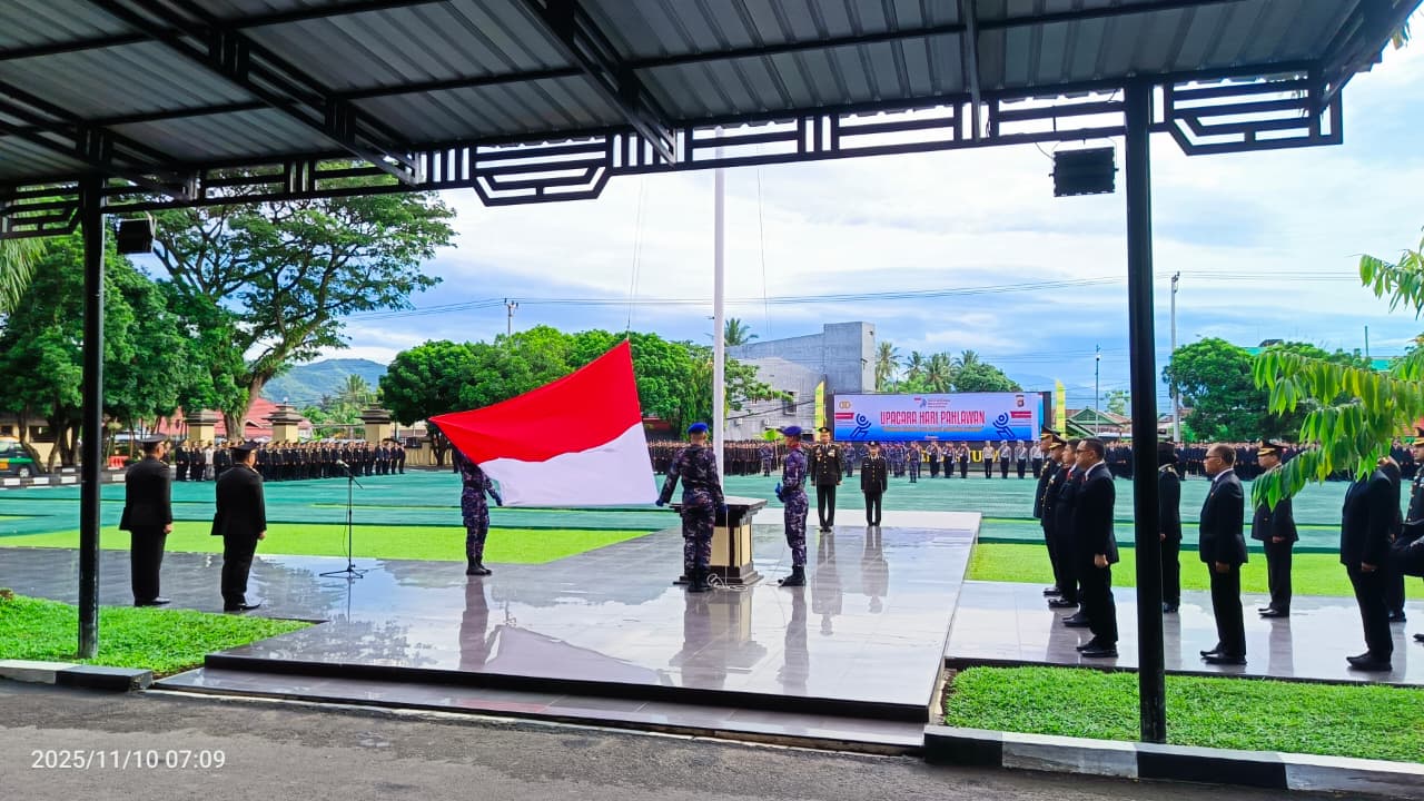 Upacara Hari Pahlawan Di Lapangan Upacara Polda Gorontalo
