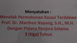 Menolak Permohonan Kasasi Terdakwa Marthen Napang Dengan Pidana selama 3 Tahun Menolak Permohonan Kasasi Terdakwa Marthen Napang Dengan Pidana selama 3 Tahun