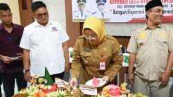 Wabup Intan Nurul Hikmah Bersama Sekertaris DPC Kabupaten Tangerang Partai Gerindra H.Izul Muluk Louncing Koprasi Merah Putih Wabup Intan Nurul Hikmah Bersama Sekertaris DPC Kabupaten Tangerang Partai Gerindra H.Izul Muluk Louncing Koprasi Merah Putih