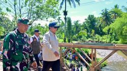 Pastikan Konektivitas Pulih, Presiden Prabowo Tinjau Jembatan Bailey Padang Mantuang di Padang Pariaman