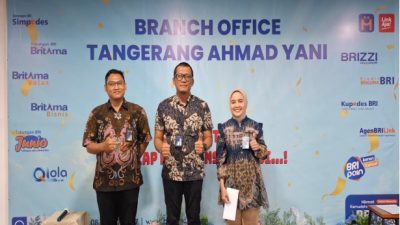 BRI KC Tangerang Ahmad Yani Berikan Apresiasi kepada Pekerja Berprestasi yang Berhasil Melampaui Target Kinerja