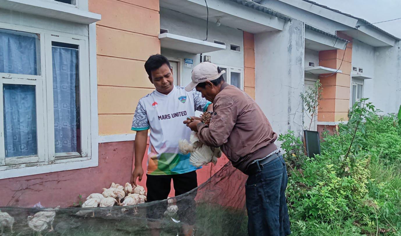 Ketua MCS Ijum Setiawan,SS,SH, Berbagi kebahagiaan di Kantor MCS