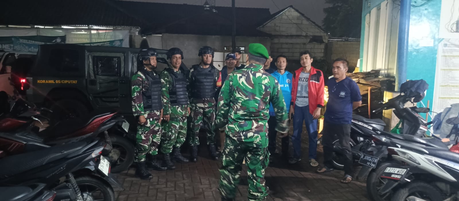 Komitmen, Jaga Kamtibmas TNI Bersama Komduk Patroli Malam