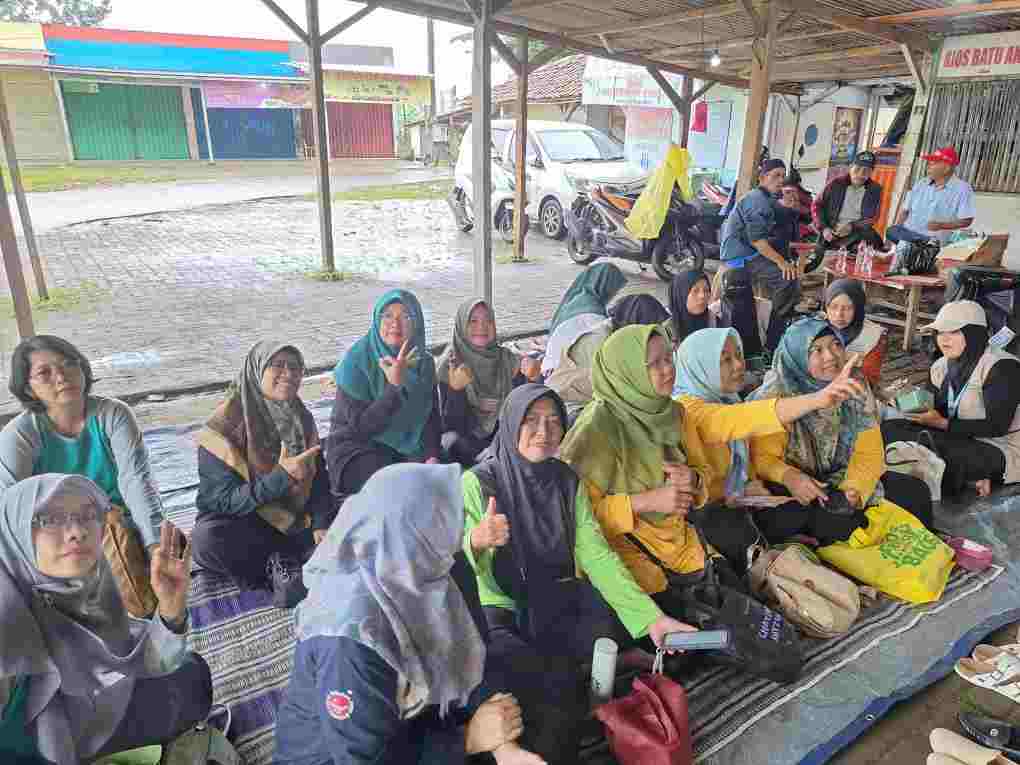 Aksi Lestari HPSN 2026: Penuangan Eco Enzym untuk Pulihkan Setu Pengasinan