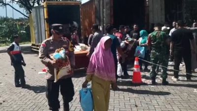 Masyarakat Babakan Madang Diguyur Paket Sembako Bantuan Presiden Prabowo