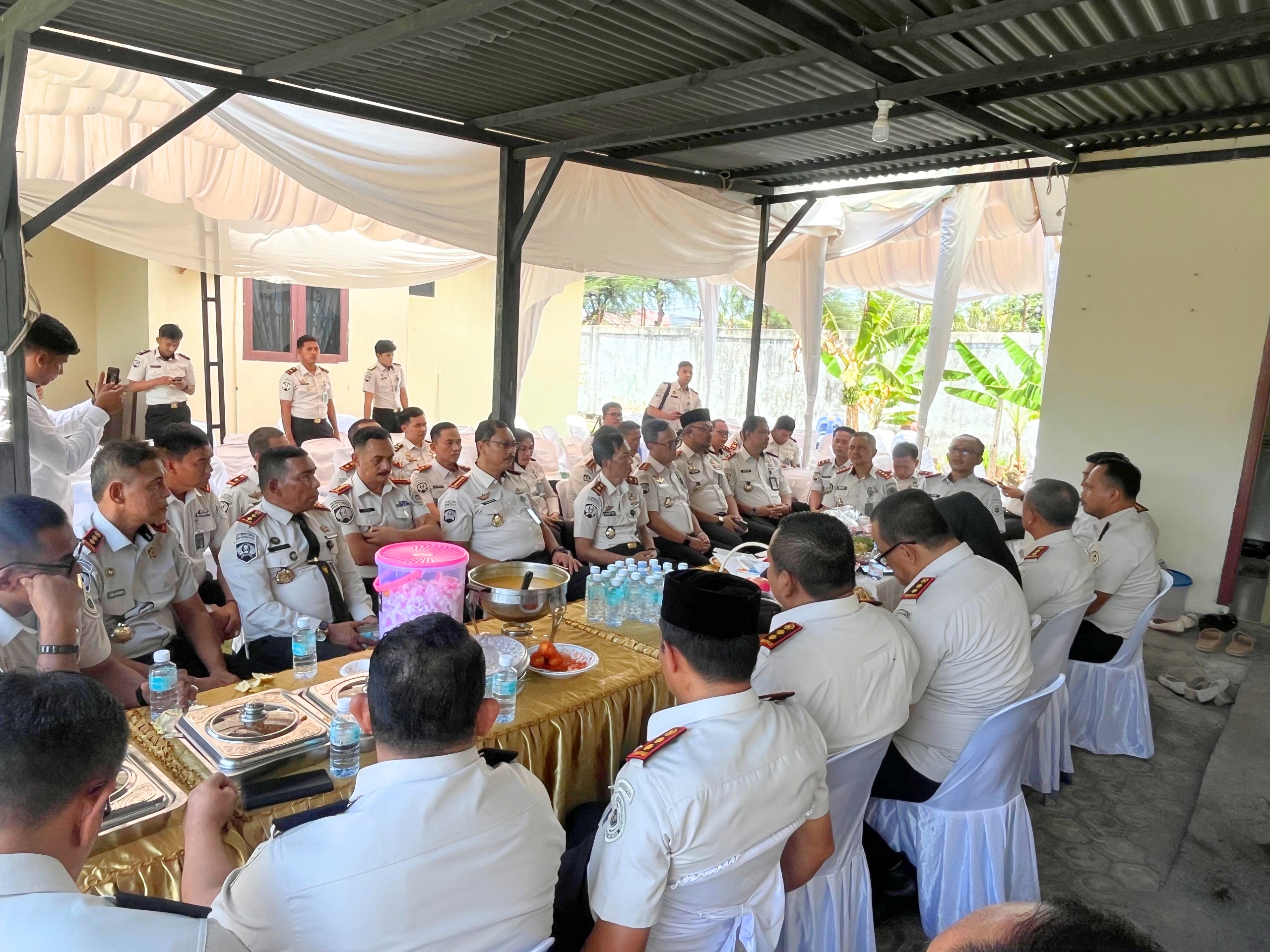 Mantapkan Persiapan HBP Ke-62, Kanwil Ditjenpas Aceh Gelar Halal Bihalal dan Rapat Koordinasi Strategis