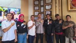 FWJ Indonesia Korwil Kota Tangerang Sambangi Kombes Pol Jauhari Diruang Kerjanya