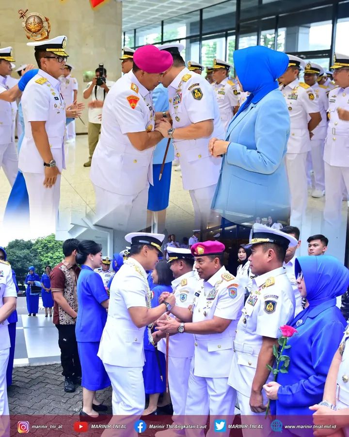 Pangkormar Hadiri Sertijab Wakasal Di Mabesal