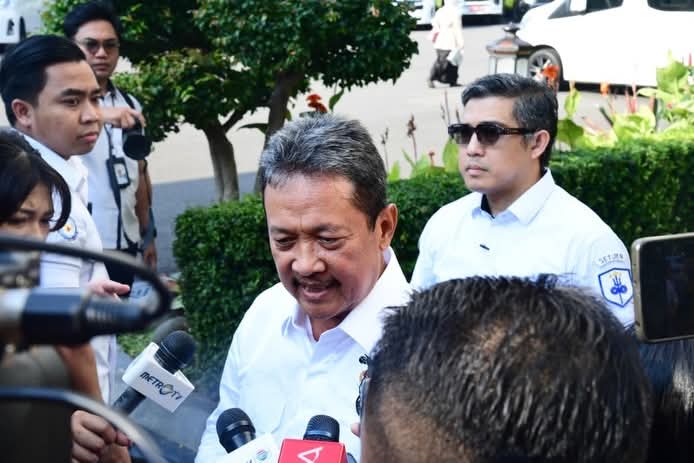 Pimpin Rapat Terbatas, Presiden Prabowo Instruksikan Percepatan Pembangunan Kampung Nelayan Merah Putih