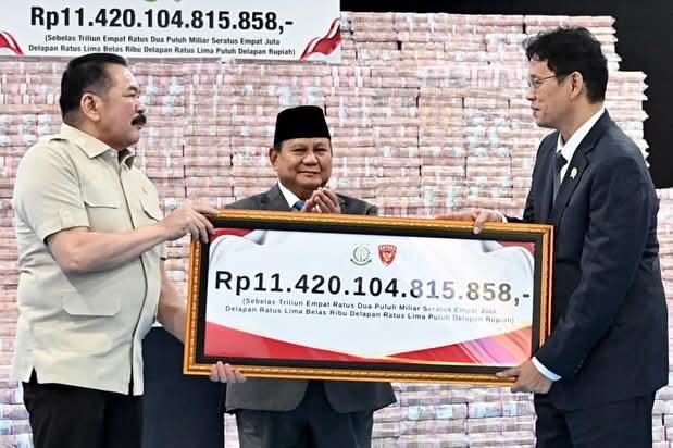 Presiden Prabowo Saksikan Penyerahan Rp11,42 Triliun dan Ratusan Ribu Hektare Lahan Hasil Penyelamatan ke Negara