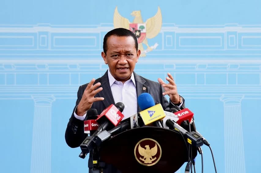 MJ. JAKARTA, -  Presiden Prabowo Subianto memanggil Menteri Energi dan Sumber Daya Mineral (ESDM) Bahlil Lahadalia di Istana Merdeka, Jakarta