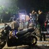 Patroli Malam, Babinsa dan Komduk Bersatu Ciptakan Lingkungan Aman dan Nyaman
