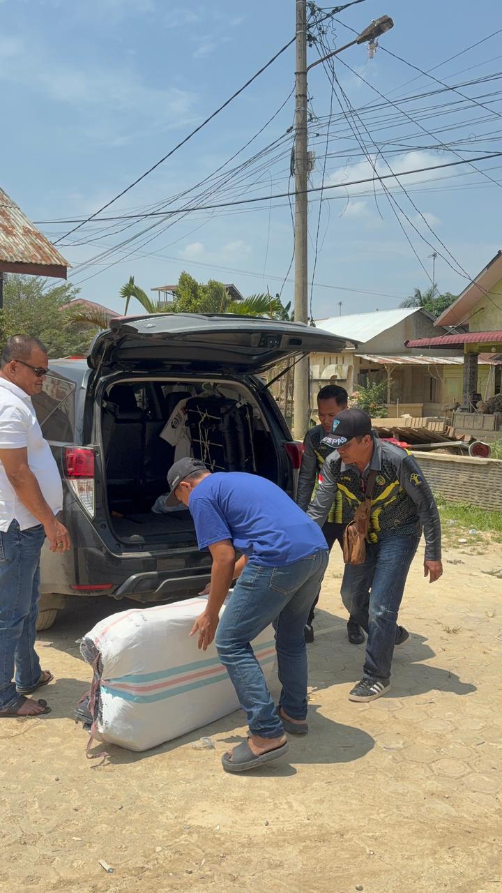 Dari Menteri IMIPAS untuk Masyarakat: Lapas Langsa Distribusikan Bantuan Banjir Berupa Jilbab