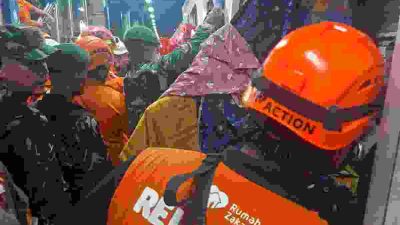 Rumah Zakat Terjunkan Relawan Bantu Evakuasi Korban Kecelakaan KRL di Bekasi Timur