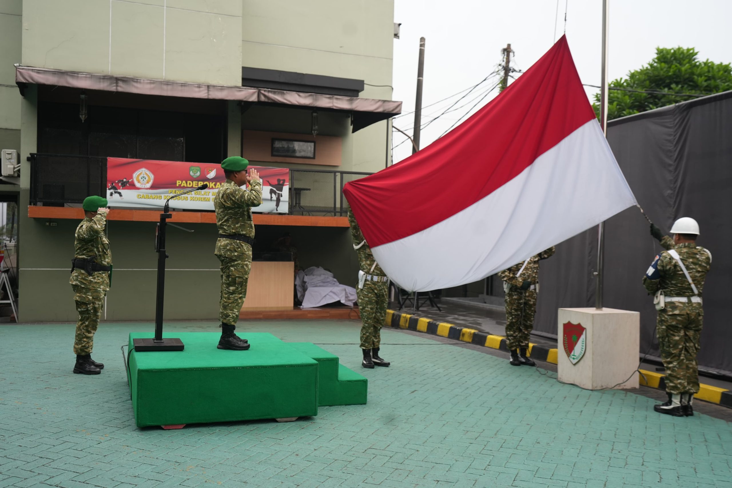 Pimpin Upacara Harkitnas ke-118, Kasrem 052/Wkr Tegaskan Komitmen Jaga Tunas Bangsa di Era Digital