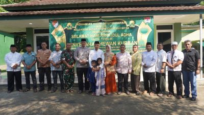 Kodim 0510/Tigaraksa Bagikan 494 Paket Daging Kurban Idul Adha