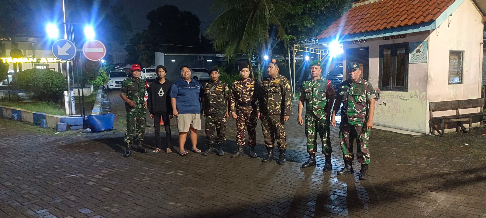 Patroli Malam TNI dan Komduk, Jaga Kondusifitas Usai Lebaran