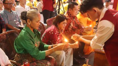Kapolres Pematangsiantar Hadiri Acara Malam Doa dan Festival Malam Waisak