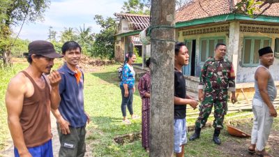 Melalui Komsos Babinsa Cikuya Ajak Warga Jaga Kebersihan